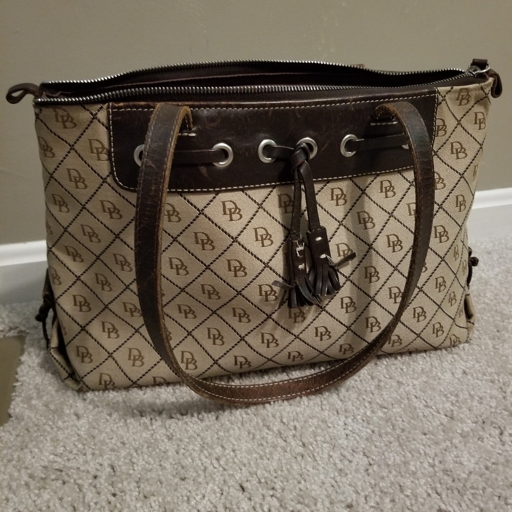 Dooney & Bourke Purse